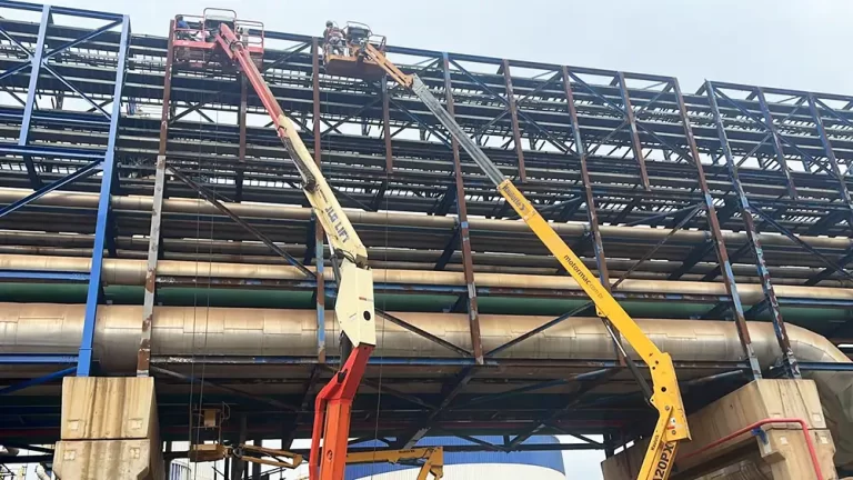 Estrutura sendo revitalizada - Pipe rack da Suzano, Mato Grosso do Sul